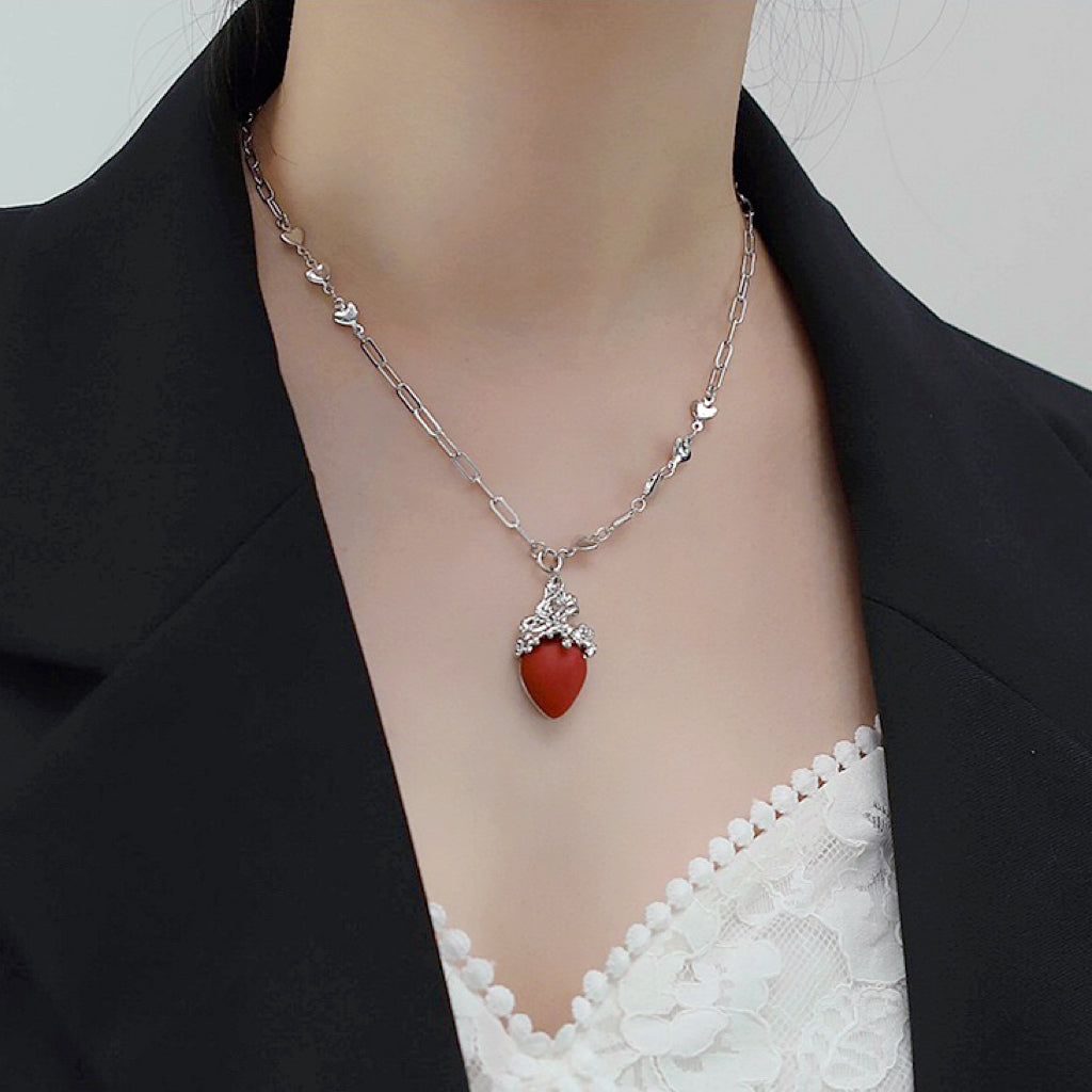 【Beating Heart】Blood Red Heart Necklace，Hip Hop Punk Rock Clavicle Chain