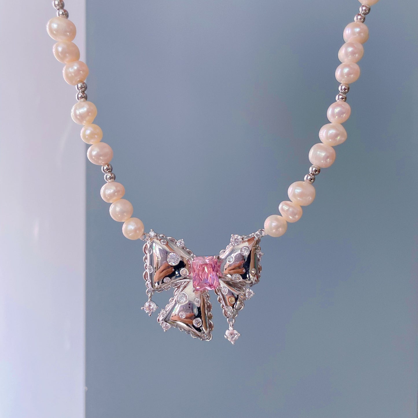 Pink Diamond Bow Pearl Necklace，Pink Zircon Earrings