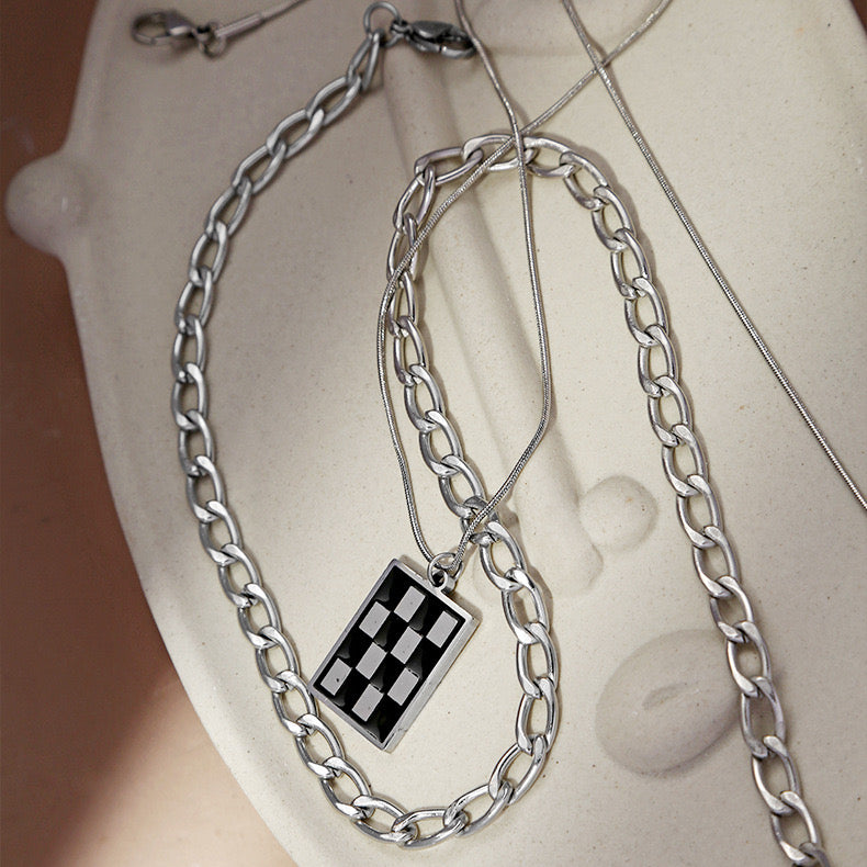 Drip Oil Checkered Sweater Chain