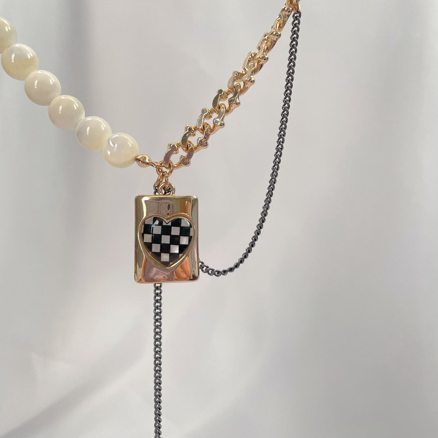 Drip Oil Heart Checkerboard Beaded Necklace