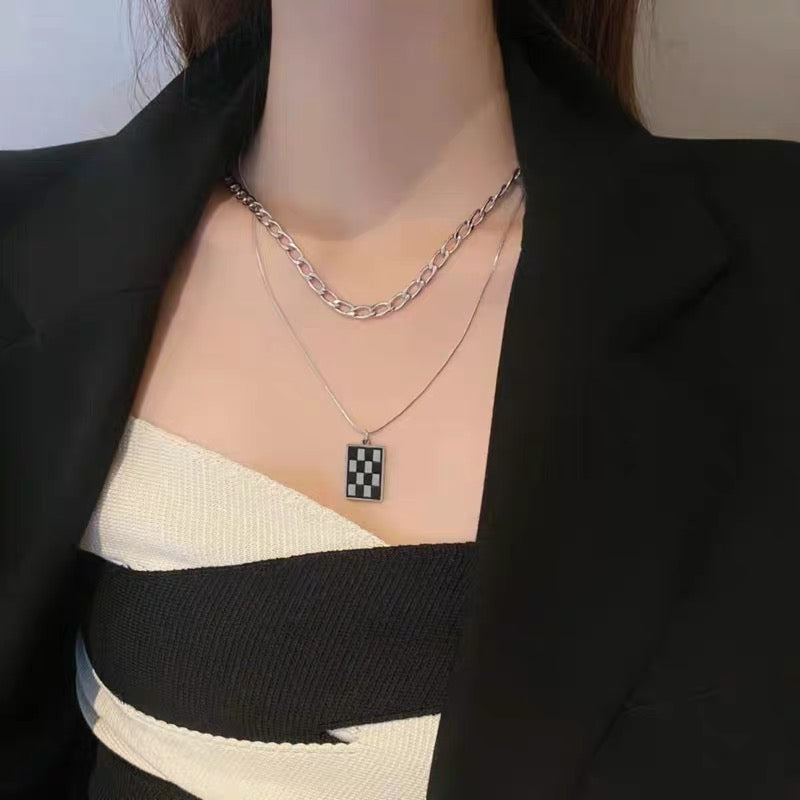 Drip Oil Checkered Sweater Chain