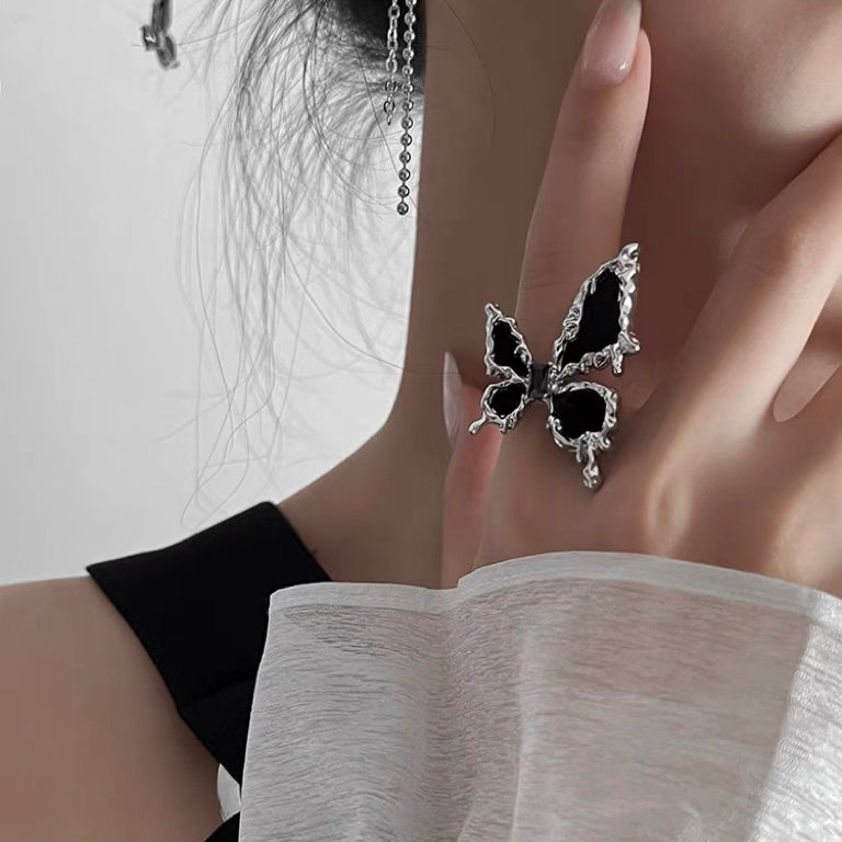 Metal Liquid Black Butterfly Ring