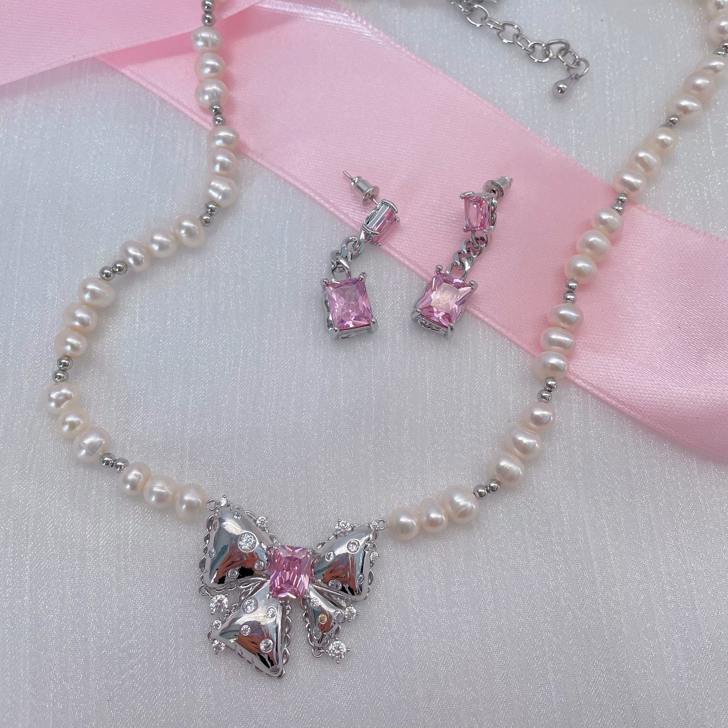 Pink Diamond Bow Pearl Necklace，Pink Zircon Earrings