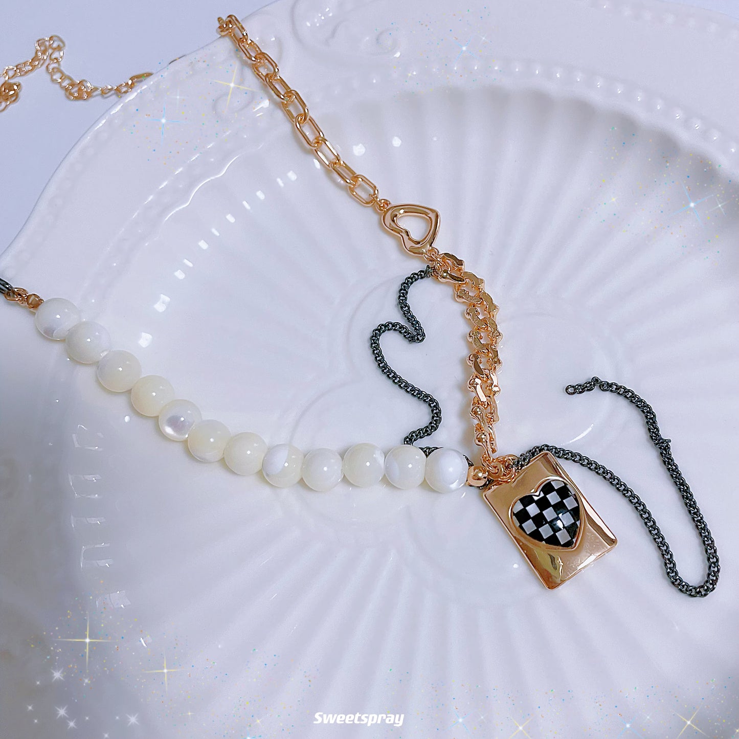 Drip Oil Heart Checkerboard Beaded Necklace