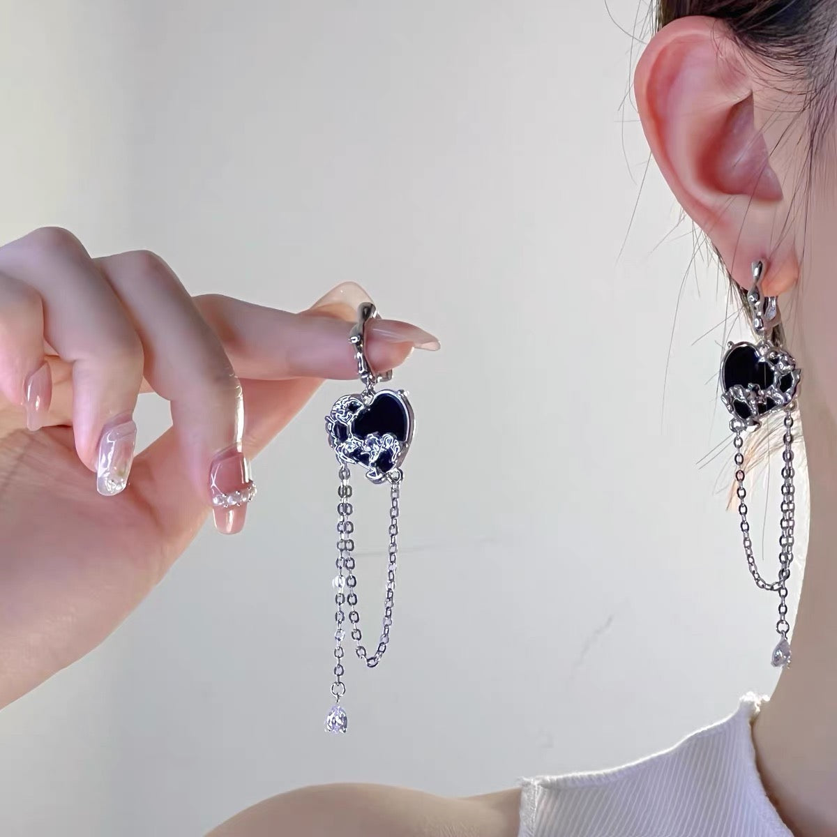 Black Heart Tassel Earrings