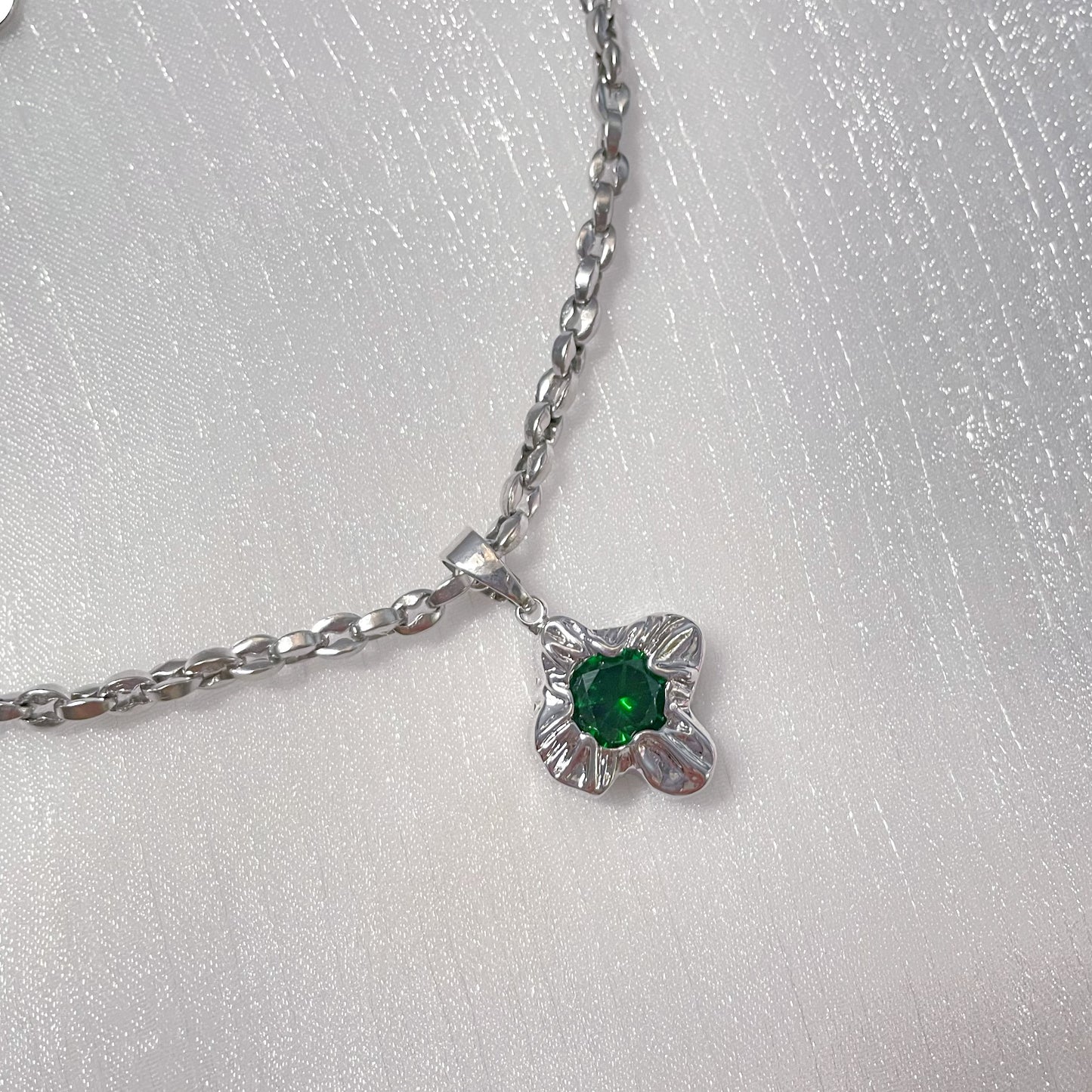 Emerald Zircon Clover Necklace