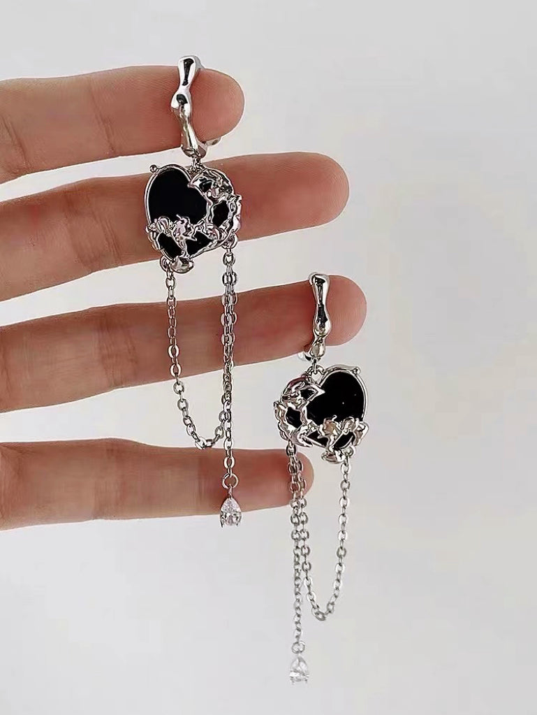 Black Heart Tassel Earrings