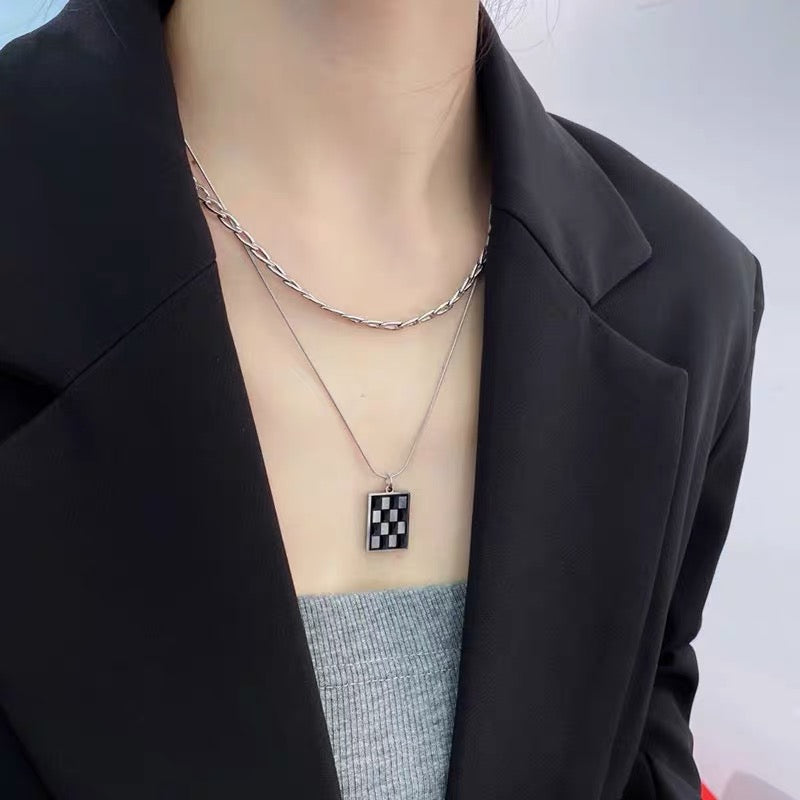 Drip Oil Checkered Sweater Chain