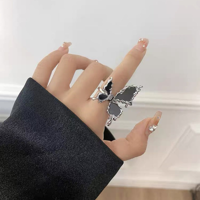 Metal Liquid Black Butterfly Ring