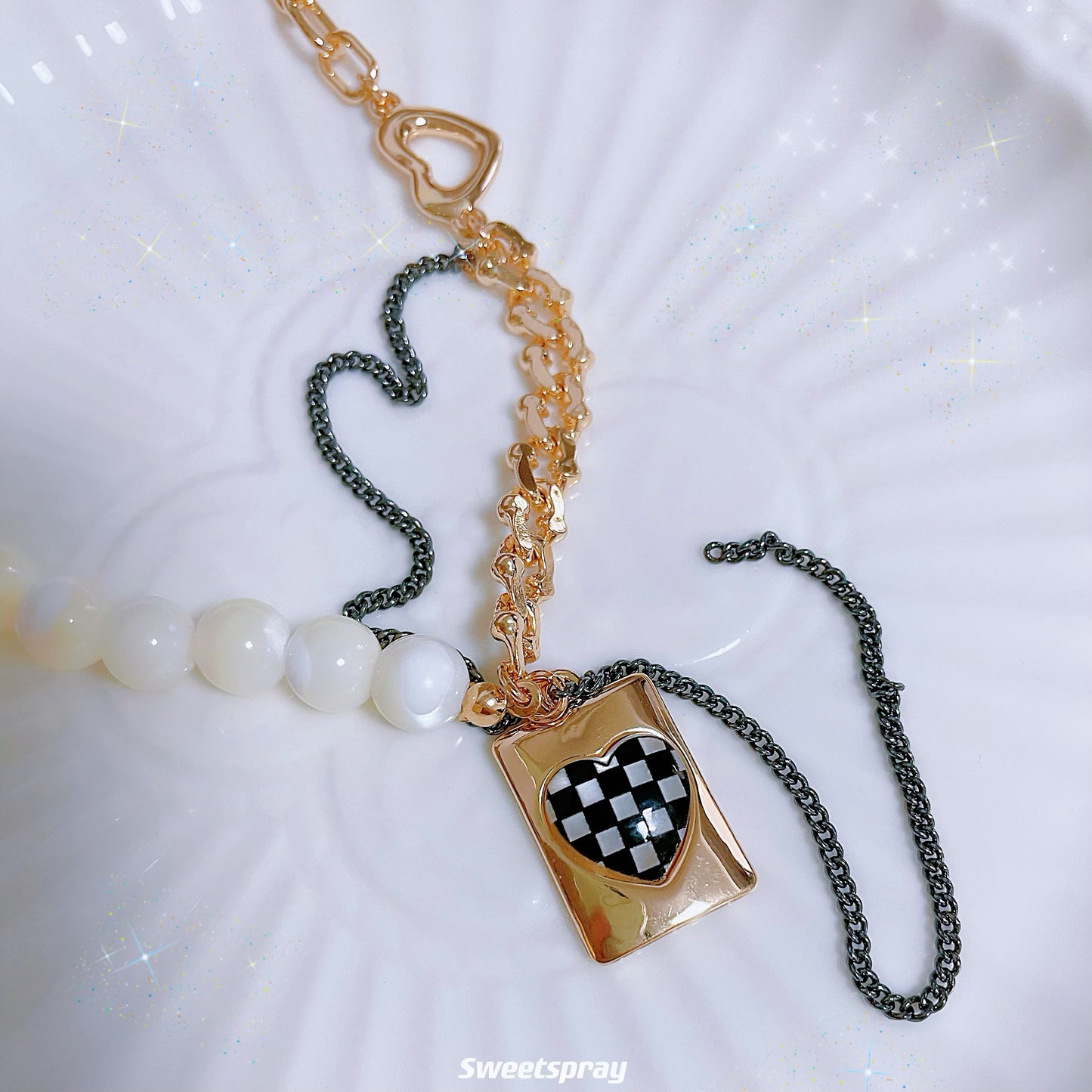 Drip Oil Heart Checkerboard Beaded Necklace