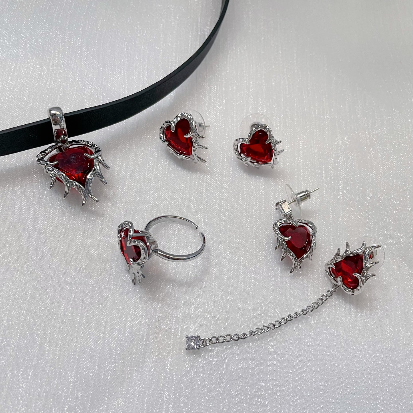 Ruby Leather Choker，Ruby Zircon Set