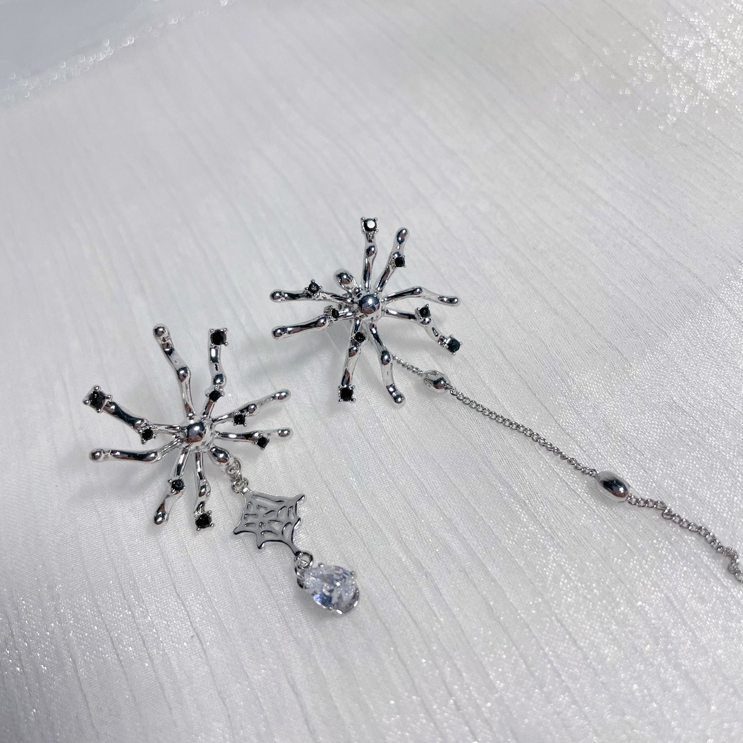 Spider Irregular Tassel Earrings