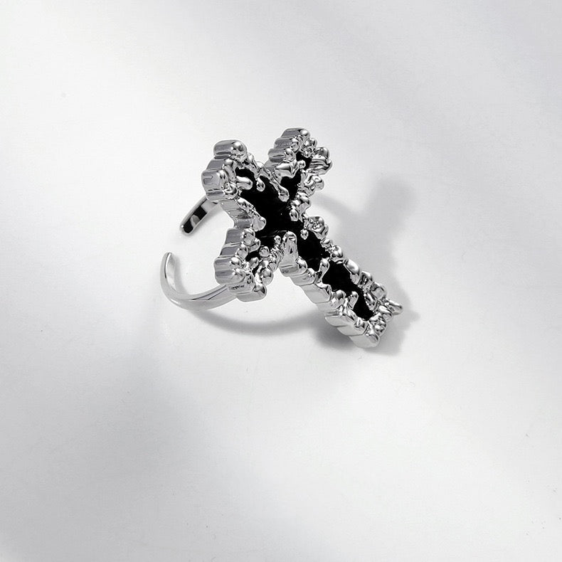 Metal Lava Cross Ring