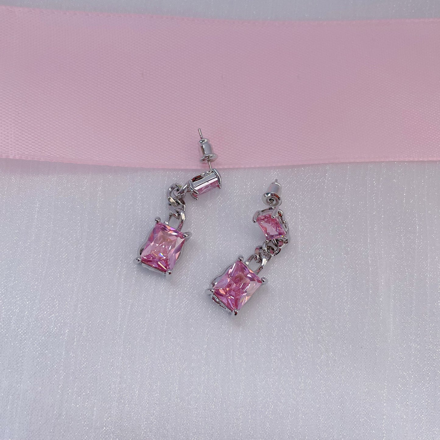 Pink Diamond Bow Pearl Necklace，Pink Zircon Earrings