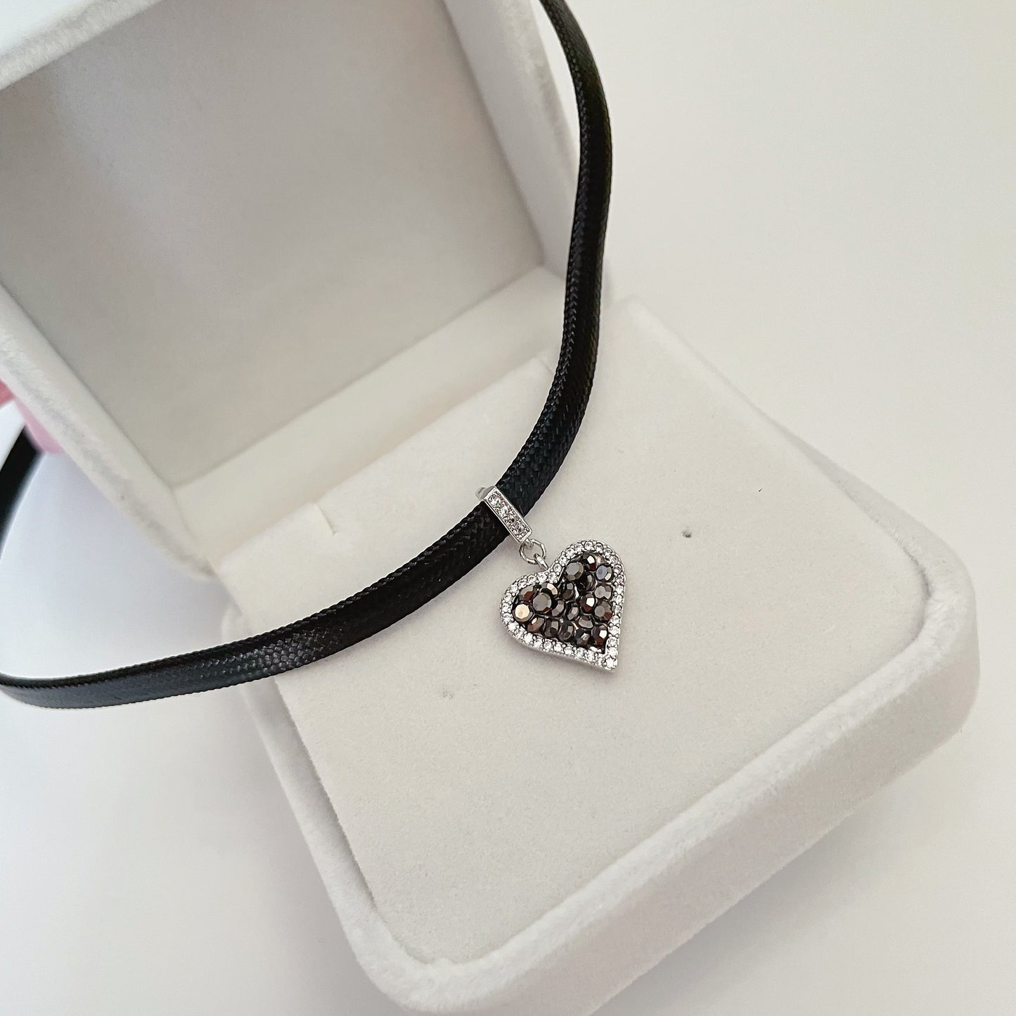 Heart Zircon Leather Strap Choker