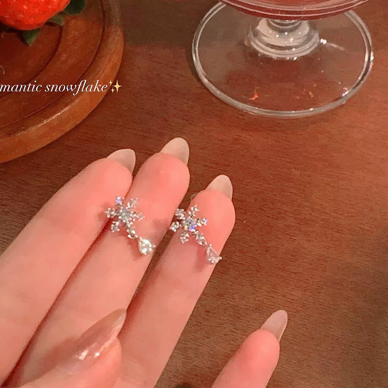 [Merry Christmas] Snowflake Zircon Earrings