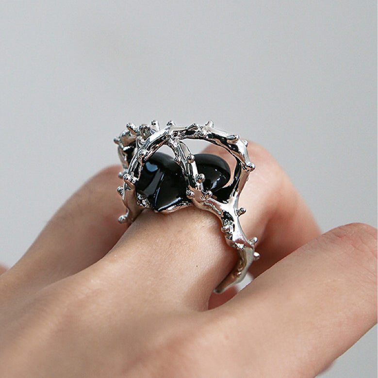 Heart of Spades Thorns Ring